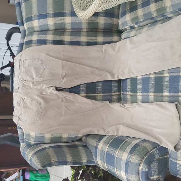 Old navy - Picture 2 of 6